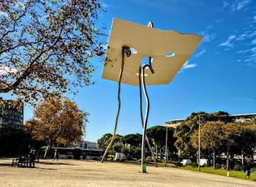 spain/barcelona/landmark/david-goliath