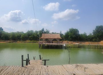 cambodia/siem-reap-province/landmark/bamboo-bridge-in-siem-reap