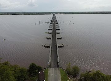 guyana/berbice-river/landmark/berbice-bridge-company