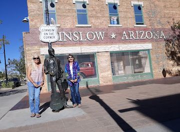 arizona/winslow/landmark/winslow-visitor-center-hubbell-trading-post
