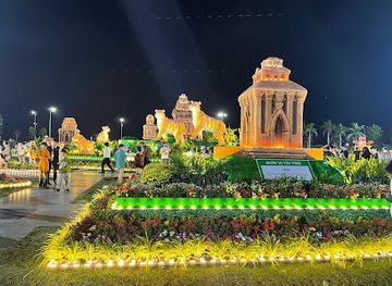 vietnam/quy-nhon/landmark/quy-nhon-square