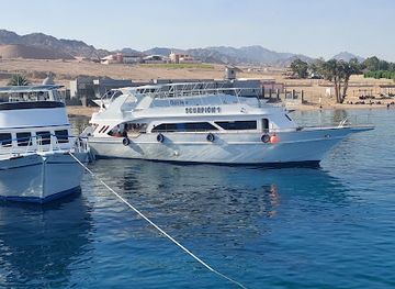 egypt/dahab/landmark/dahab-public-beach