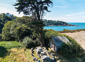 jersey/saint-mary/landmark/le-couperon-dolmen