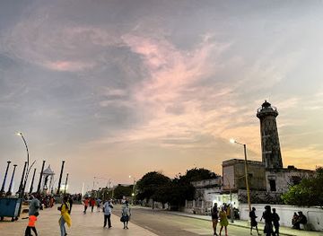 india/pondicherry/promenade-beach/landmark/mahatma-gandhi-statue