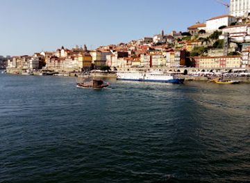 portugal/peniche/landmark/praia-do-medao-grande