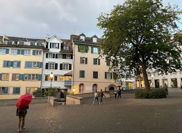 switzerland/zurich/landmark/das-haus-zum-loch