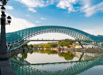 georgia/tbilisi/landmark/bridge-of-peace