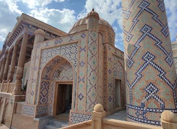 uzbekistan/samarkand/landmark/president-s-tomb
