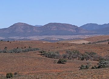 australia/flinders-ranges/landmark/stokes-hill-lookout