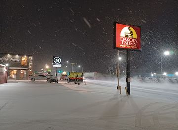 north-dakota/williston/landmark/dakota-farms-restaurant-williston
