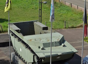 belgium/limburg/landmark/monument-amphibievoertuig