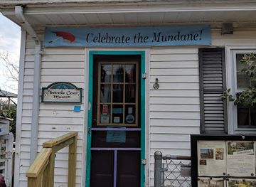maine/portland/landmark/umbrella-cover-museum