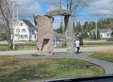 maine/hancock-county/landmark/old-pond-railway-trail