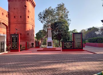 pakistan/punjab/landmark/the-national-martyrs-memorial