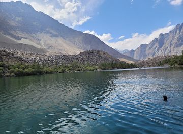 pakistan/skardu/landmark/upper-kachura-lake