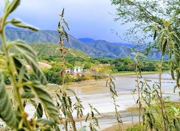 colombia/los-llanos/landmark/puente-colgante-de-occidente