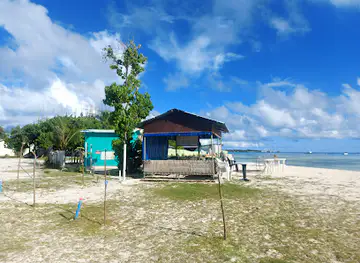 K.Guraidhoo beach
