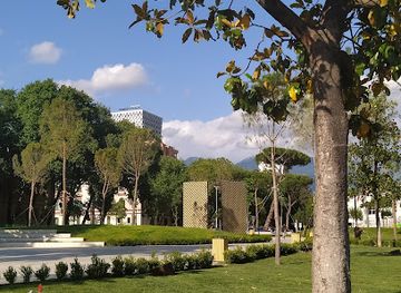 albania/fieri/landmark/independence-memorial