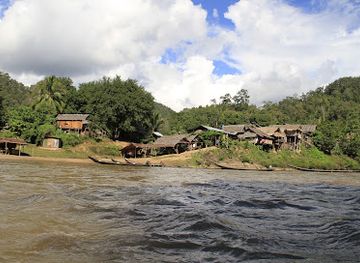thailand/mae-hong-son/landmark/huay-sua-thao-kayan-long-neck-village