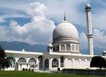 india/kashmir-valley/landmark/dargah-hazratbal-shrine