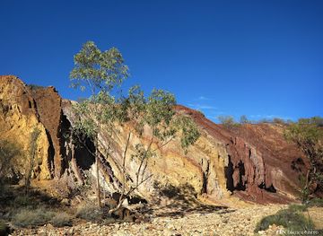 australia/macdonnell-ranges/landmark/ochre-pits