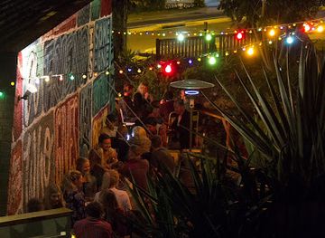 australia/noosa/landmark/village-bicycle