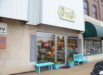 iowa/ankeny/landmark/tweedle-dee-s