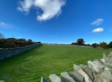 ireland/county-louth/landmark/heritage-site-dundalk-workhouse-graveyard