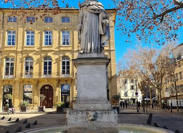 france/rhone-alpes/landmark/fontaine-du-roi-rene