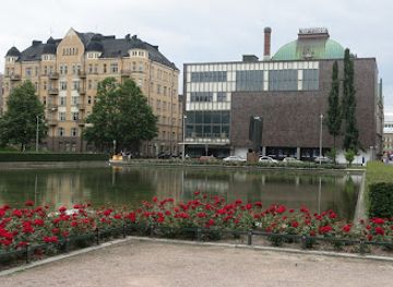 finland/helsinki/eira/landmark/the-curtain-ida-aalberg-monument-sculpture