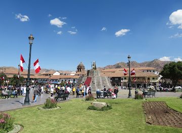 peru/inca-trail/landmark/inca-statue