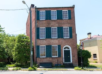 virginia/petersburg/landmark/trapezium-house