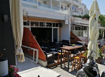 montenegro/ulcinj/landmark/pablo-s-bar