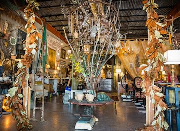 texas/waco/landmark/homewreckers-antiques-and-interiors