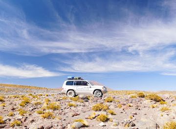 bolivia/uyuni/landmark/uyuni-expeditions
