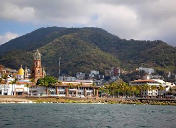 mexico/puerto-vallarta/landmark/pirate-ship-vallarta