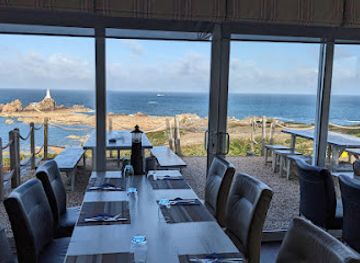 jersey/saint-brelade/landmark/corbiere-phare