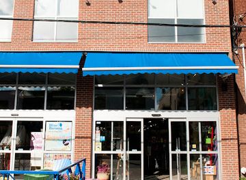 canada/toronto/kensington-market/landmark/blue-banana-market