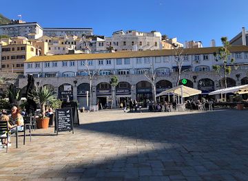 gibraltar/casemates-square/landmark/the-square