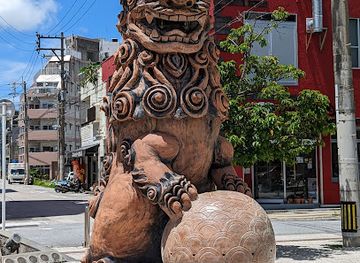 japan/okinawa/landmark/tsuboya-ufu-shisa