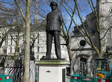 united-kingdom/london/covent-garden/landmark/bomber-harris-memorial