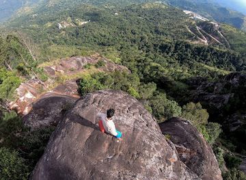 sri-lanka/southern-province/landmark/kurullangala-prehistoric-cave-art-site