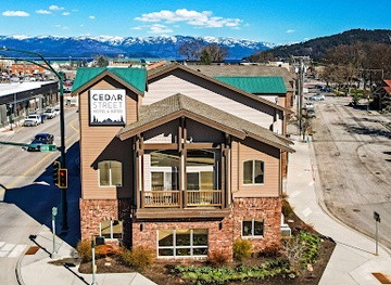 idaho/sandpoint/landmark/cedar-street-hotel-suites-sandpoint