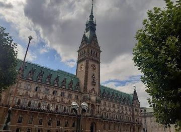 germany/hamburg/landmark/rathausmarkt