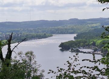 germany/essen/landmark/ruine-neue-isenburg
