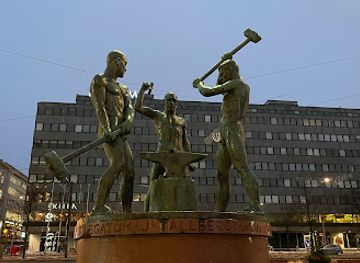 finland/uusimaa/landmark/three-blacksmiths