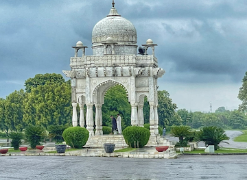 pakistan/islamabad/landmark/fatima-jinnah-park-f-9-park
