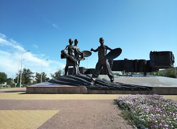 kazakhstan/kostanay/landmark/conquerors-of-virgin-land-monument