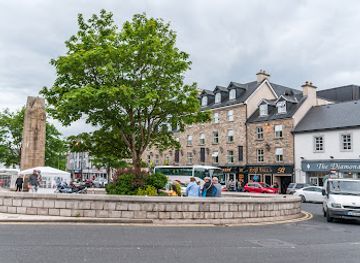 ireland/county-donegal/landmark/donegal-town-diamond