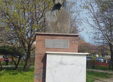 romania/focsani/landmark/statuia-lui-ion-mincu